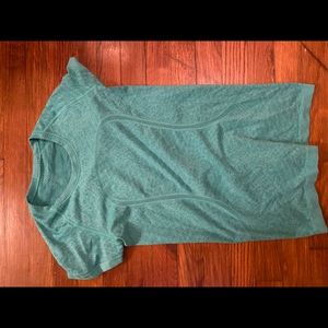 Lululemon top